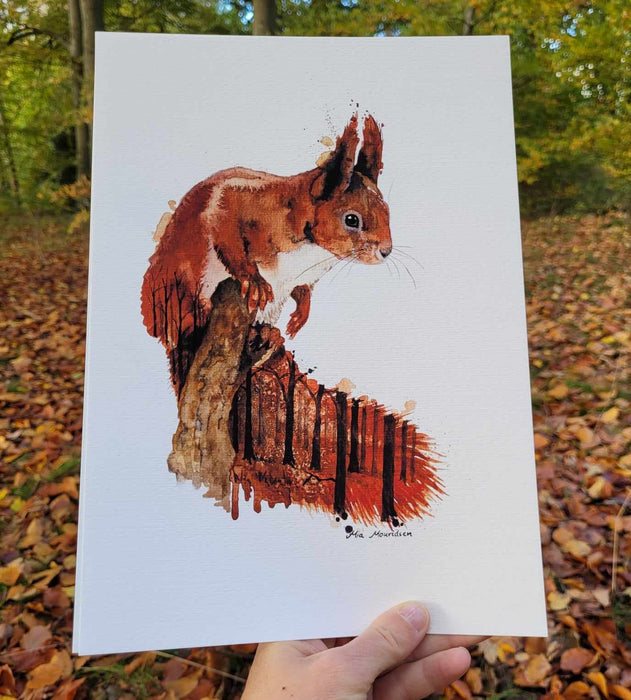 Egern med en skov gemt i halen, akvarelkunst, naturkunst, efterårshygge