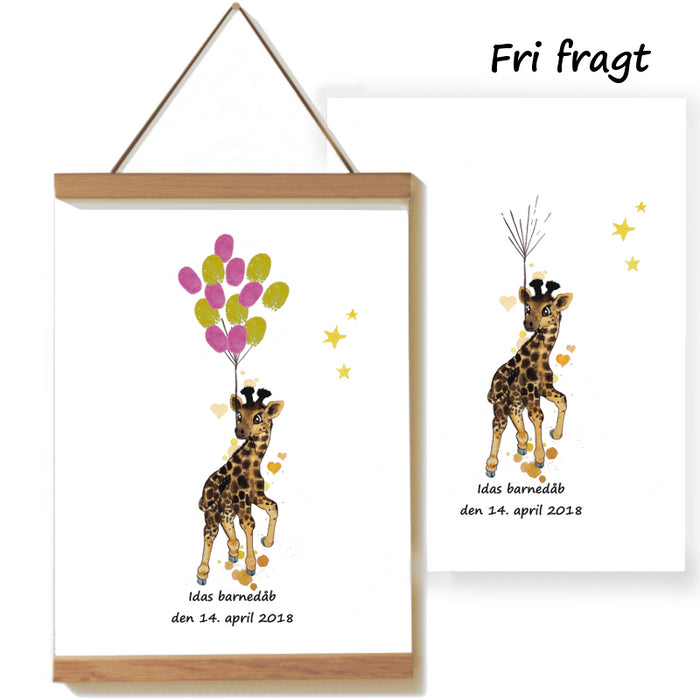 Fingertryk plakat med en giraf til barnedåb og navngivning med fingertryk som balloner